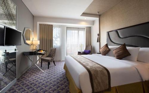 Nemuru Grand Bellevue Radio Dalam