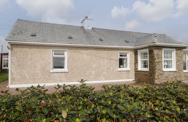 NEPHIN VIEW, family friendly in Belmullet, County Mayo