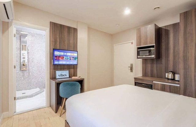 Nest Queen – Downtown MTL Stay