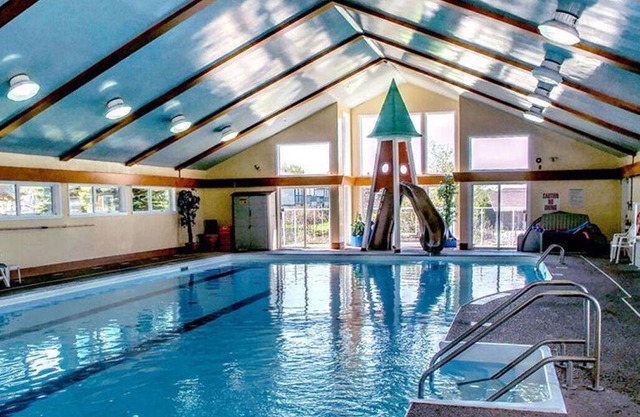 Nestled Inn - Your home away from home in Lighthouse Point