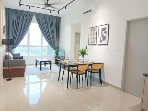 Netflix Seaview Two Bedroom Amber Cove