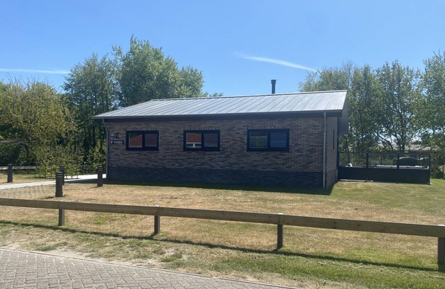 Neuws Holidayhome Panda with terrace on south, near woods