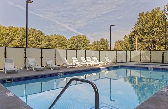 New 1 Bed Condo | Heated Outdoor Pool & Hot Tub