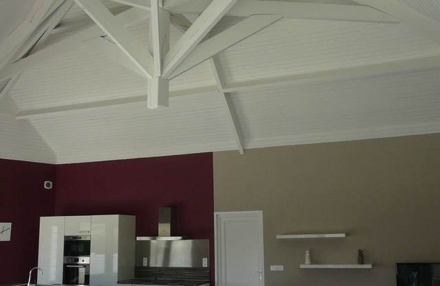 NEW 100 M FROM THE BEACH CHARMING HOUSE IN LESCONIL