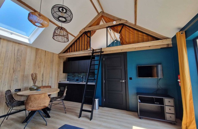 New! 100% nature house with views over the landscape and the setting sun