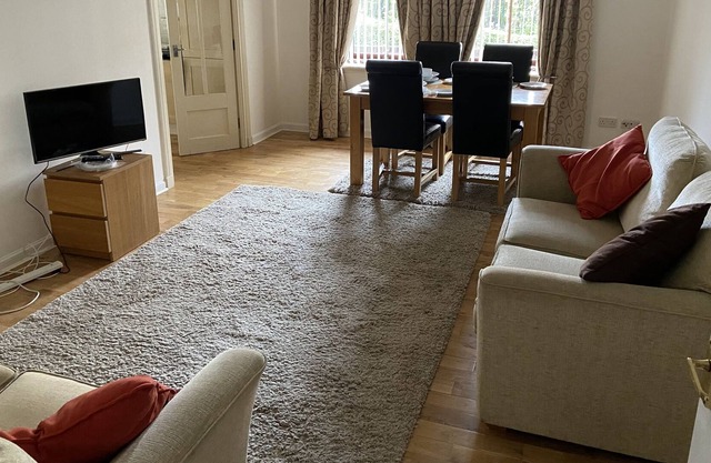 NEW!! 2 Bed 2 Bath in Gullane with Parking