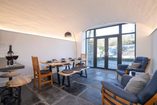 New 2 Bedroom Home at Waterhead Range by LetMeStay