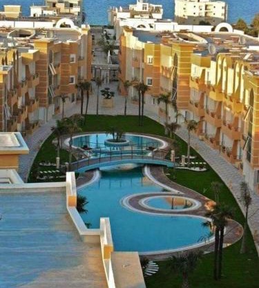 New 2-room secure residence, beach, pool