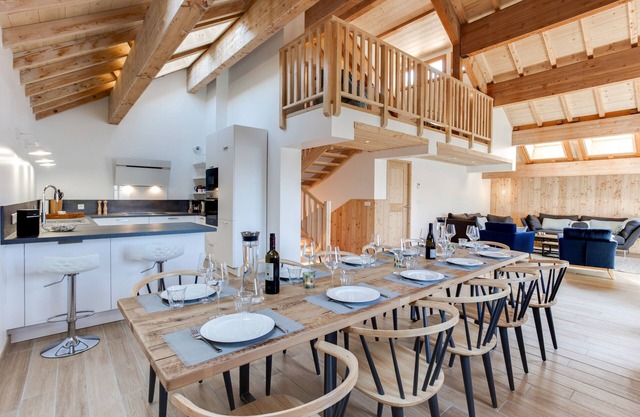 NUEVO 2020! Acogedor y luminoso chalet de 5 estrellas, pistas de esquí. Precio de lanzamiento