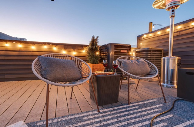 NEW 24 Guests 2 Rooftop Decks Near Downtown