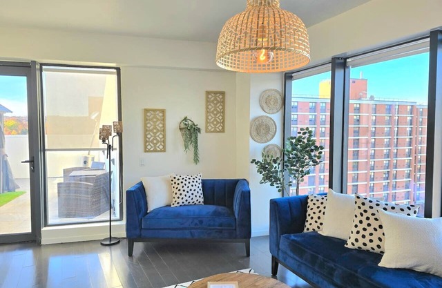 *NEW* 2bdr/2ba - Chic Modern Retreat w/ Hot Tub