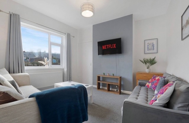New! 2BR in The Crescent