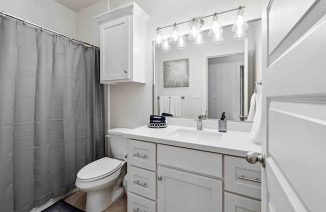 New 3 bedroom, 2 bath, 4 Beds, 2 car garage with all new furnishings!