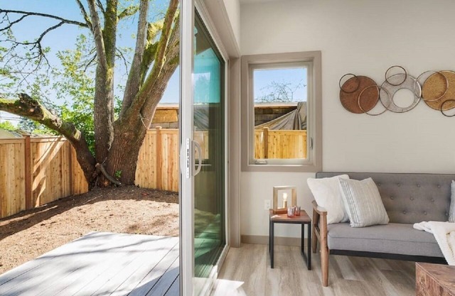 New 3-bedroom barrier-free modern detached house