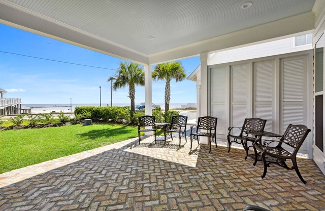 New 3 Bedroom Beachfront Rental in downtown Bay St Louis