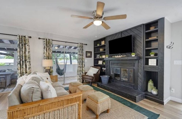 New 3 bedroom, close to Siesta