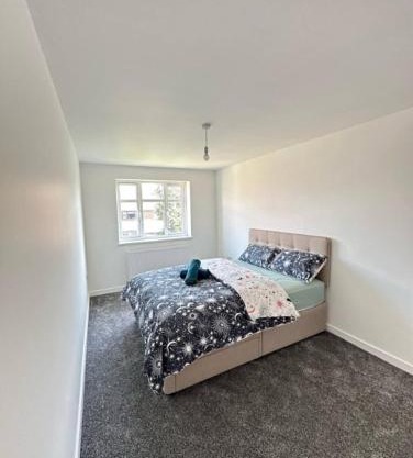 New 4-Bedroom Family Home with Free Parking