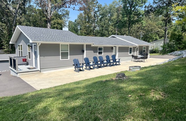 NEW! 4Bed/ 2 Bath home near Moors Resort and Marina by Kentucky Lake