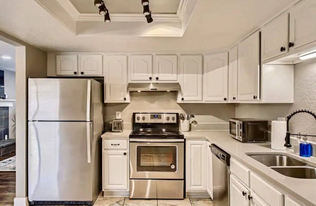 New! 4BR Retreat | Ping-Pong | Marvel Kids Rm