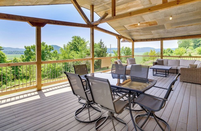 New Albin Vacation Rental w/ Fire Pit & Views!