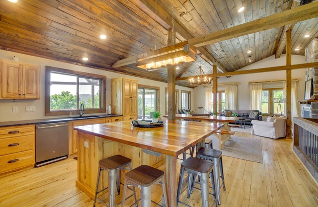 New Albin Vacation Rental w/ Fire Pit & Views!