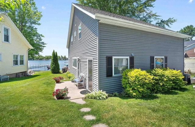 New -- Anchor Inn, a Charming Lake Cottage @ Webster Lake