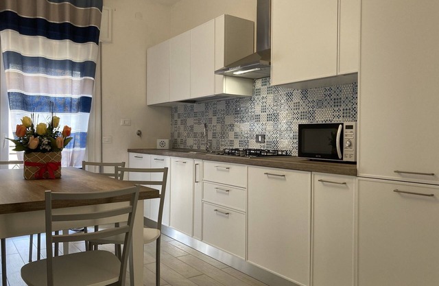 Apartamento nuevo y luminoso cerca de la playa.