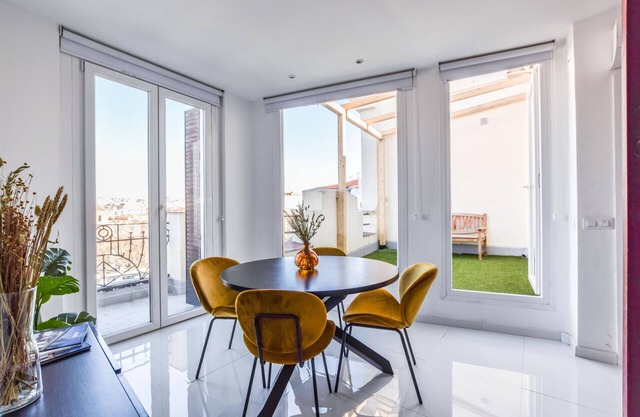 Nuevo y luminoso apartamento con terraza Gl1