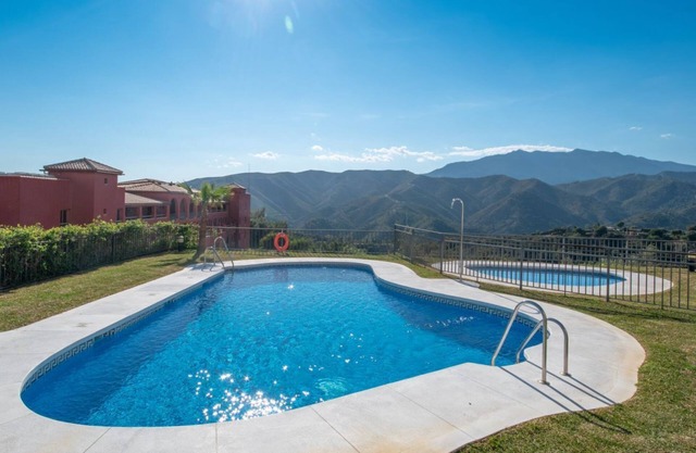 Apartamento nuevo y moderno con vistas al mar