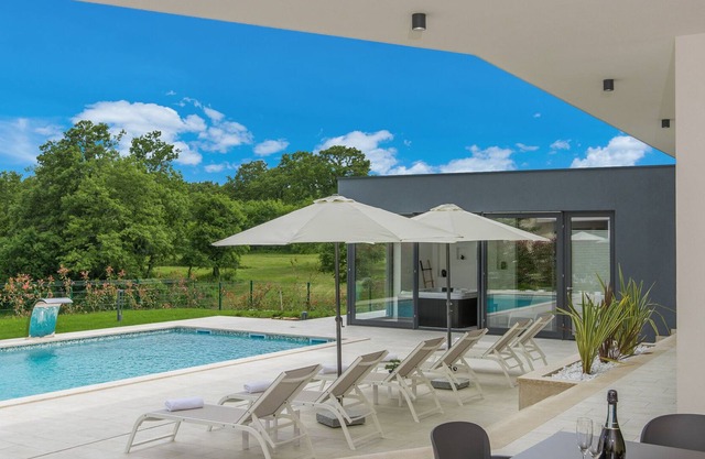Villa increible en Kringa, Croacia con piscina