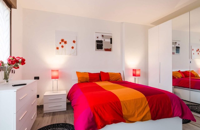 Apartamento nuevo de 4 dormitorios y 4 baños.