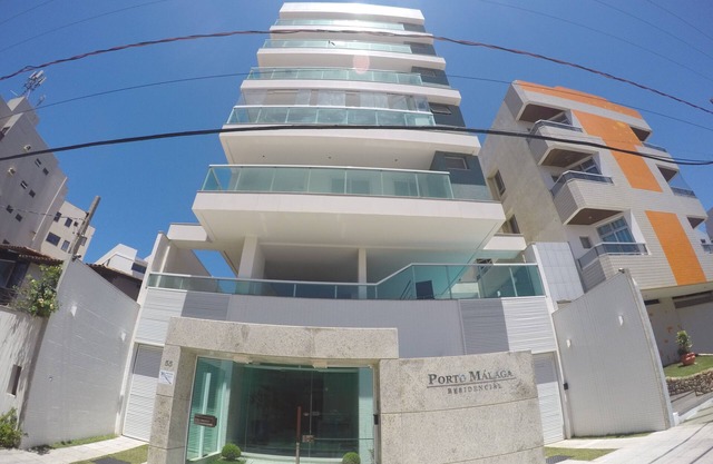 NUEVO APARTAMENTO ENSEADA VISTA AL MAR AZUL