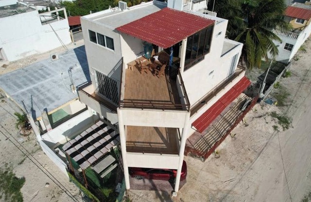 New beach house at steps to the beach 100% chukum building to keep it fresh