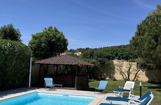 New ! beautiful house, near Avignon, private pool and jacuzzi