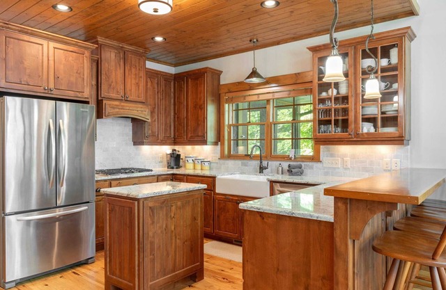 NEW! Beautiful Whitefish Chain Escape