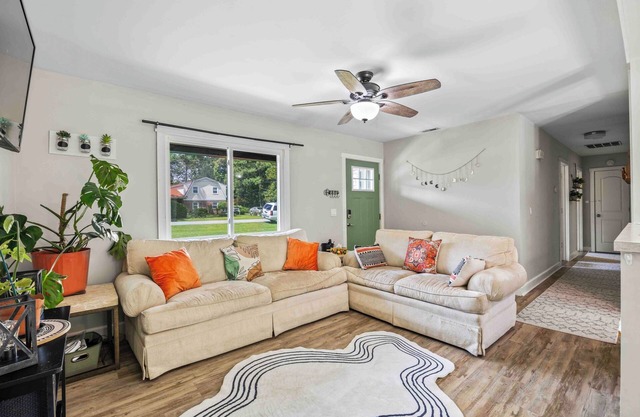 NEW! Boho Bliss - 3BR 2B whole house - north of Wilmington