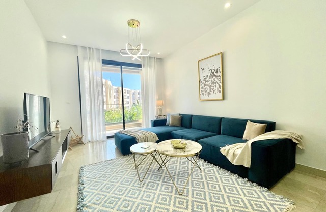 NEW: bright and luxurious 2bds in Rd Malaga B10