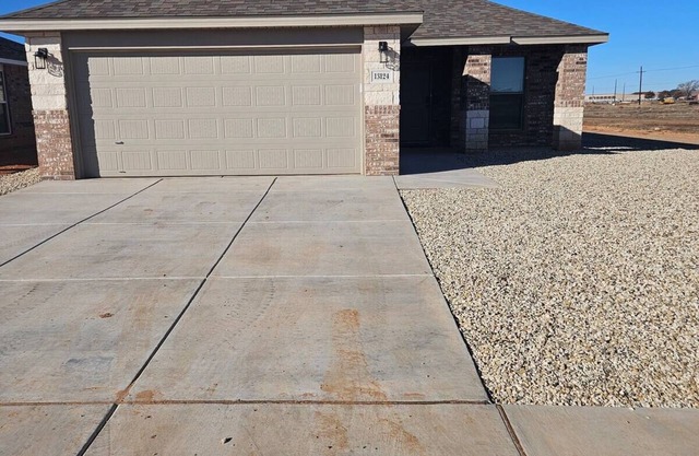 New Build- 3 Bed, 2 Bath w Garage.