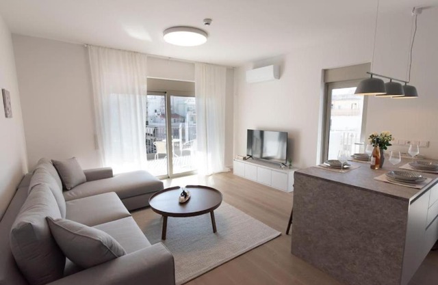 New-built apartment close to Athens city centre (Form E1)