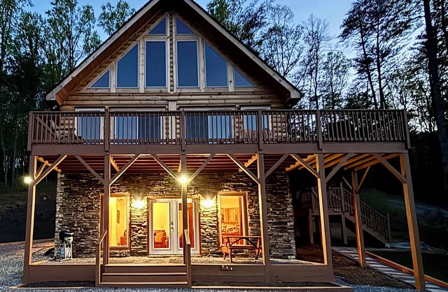 New cabin apartment with king size beds, en suite bathrooms, smart TV.