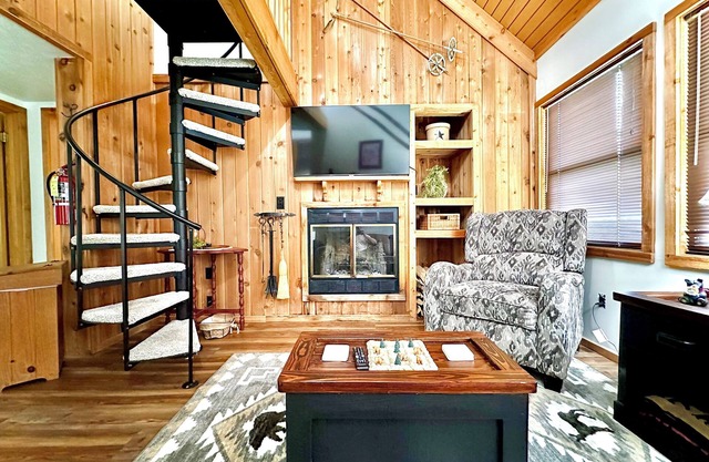 NEW!Cabin in Black Bear-AC-Family & Pet Friendly-Resort Pool-Cozy