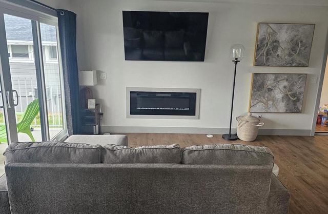 New carriage suite NW Calgary