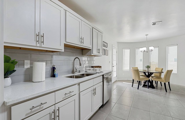 NEW Casa Oakhampton 3 bedroom 1 bath