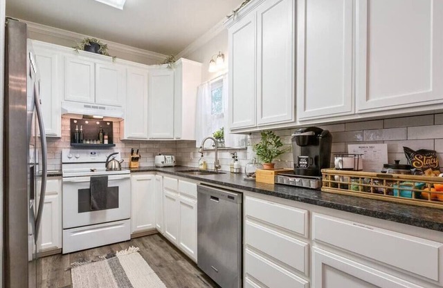New! Centrally Located Family Gathering Place