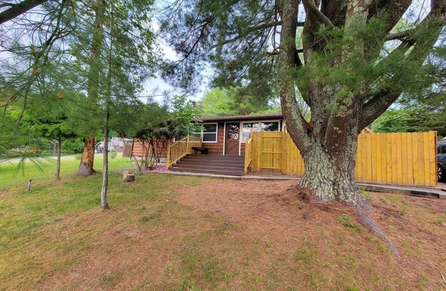 NEW! Charming Upstate Escape with Private Hot Tub