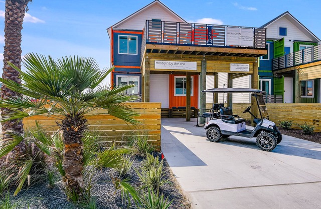 New Coastal Container Home! Private pool, pet friendly!