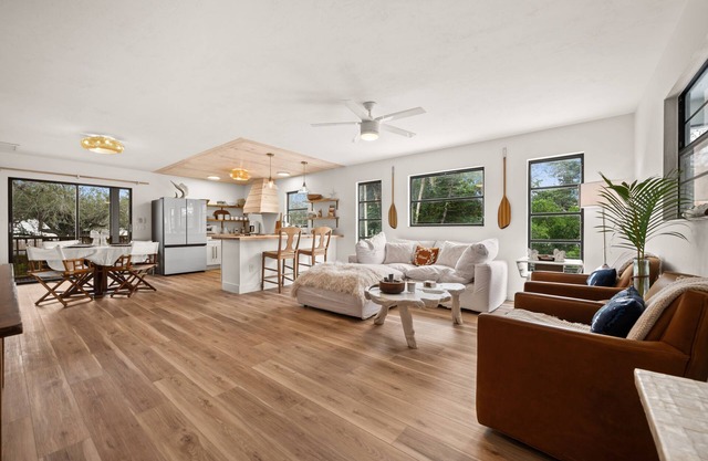 NEW Coastal Waterfront Retreat 1