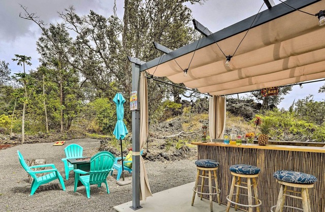 Colorful Big Island Getaway on 3 Acres!