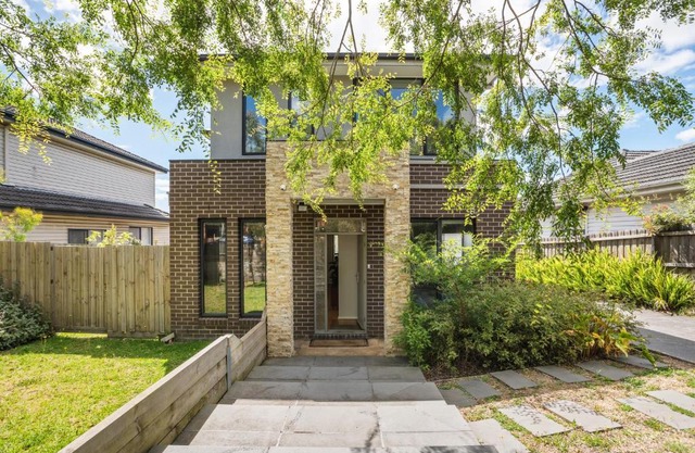 New Comfort house near Box Hill