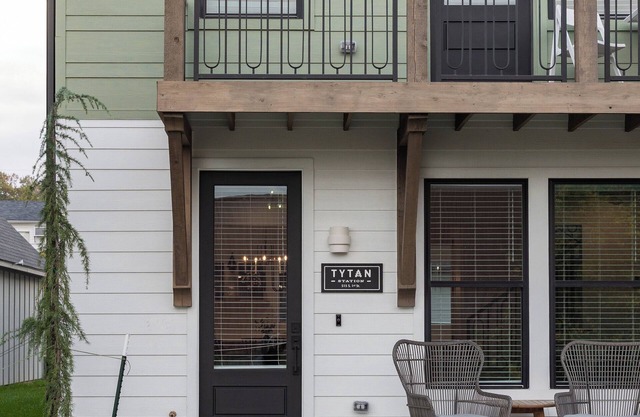New Construction! 1 Block from Downtown